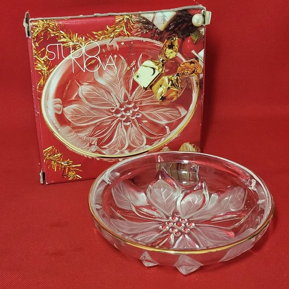 VTG Studio Nova Glass Guilded Poinsettia Round Tray Candy Dish - Picture 5 of 10